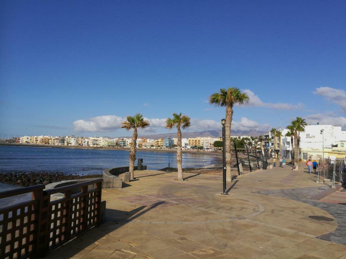 Arinaga Beach & Pool Apartment エクステリア 写真